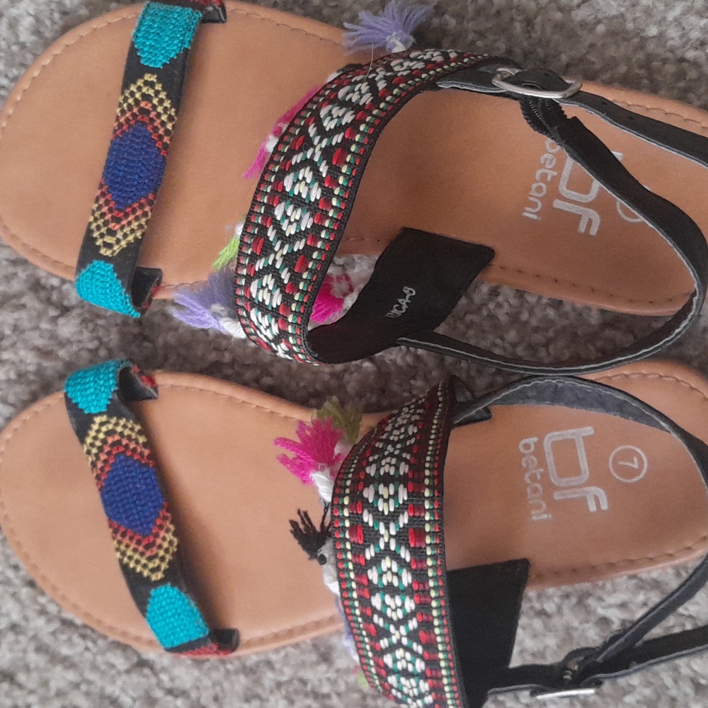Betani tassel Sandals  Size 7 - Picture 6 of 9